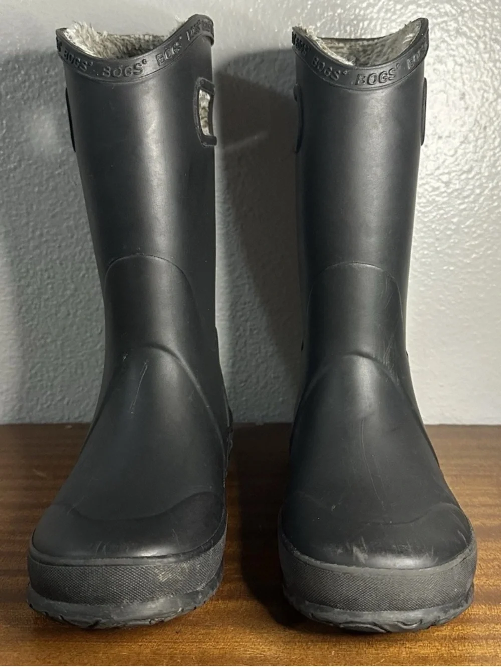 Bogs Rain Boots Big Kids Size 1 Unisex Black Waterproof with Pull On Handles